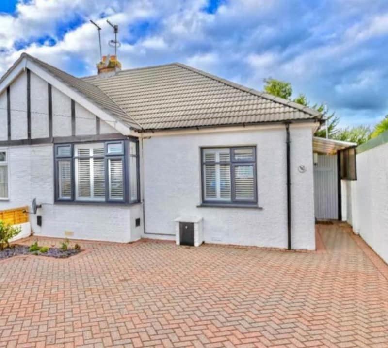 Betty'S Bungalow Lancing Exterior foto